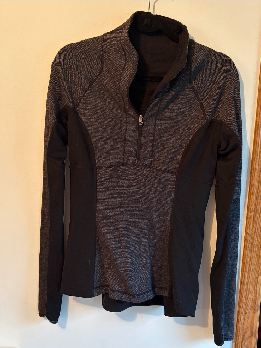 lululemon athletica Women's Half-Zip Pullover - Charcoal & Black